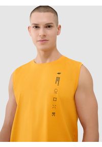 4f - 4F Tank top regular męski - pomarańczowy XXL. Kolor: pomarańczowy. Materiał: jersey, dzianina, bawełna. Długość rękawa: bez rękawów. Wzór: napisy, nadruk, ze splotem, gładki #2