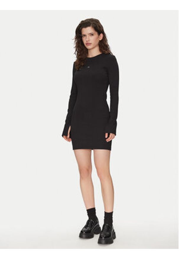 Calvin Klein Jeans Sukienka codzienna J20J225112 Czarny Slim Fit. Okazja: na co dzień. Kolor: czarny. Materiał: bawełna. Typ sukienki: proste. Styl: casual