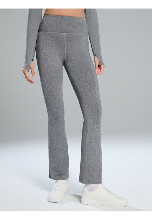Sinsay - Spodnie sportowe ACTIVE - szary. Kolor: szary. Styl: sportowy