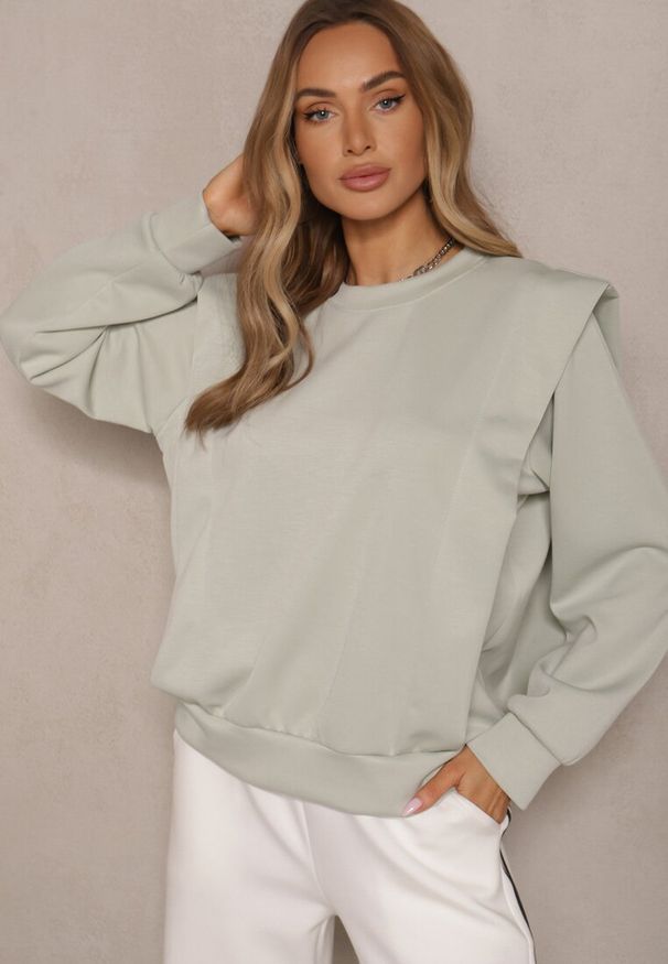 Renee - Jasnozielona Bluza z Wiskozą z Szerokimi Ramionami Alioris. Okazja: na co dzień. Kolor: zielony. Materiał: wiskoza. Styl: casual, elegancki