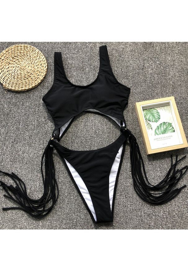 Intica - Strój kąpielowy z wycięciami i frędzlami na plażę i basen Helfriede. Kolor: czarny. Materiał: tkanina, materiał