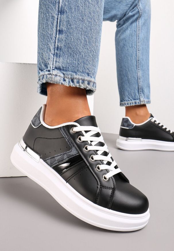 Renee - Czarne Sneakersy Sznurowane na Płaskiej Grubej Podeszwie z Imitacji Skóry Hisnna. Nosek buta: okrągły. Kolor: czarny. Materiał: skóra