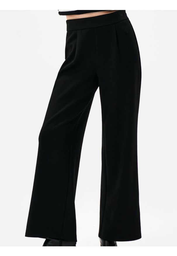 Sinsay - Spodnie wide leg z dzianiny scuba - czarny. Kolor: czarny. Materiał: dzianina
