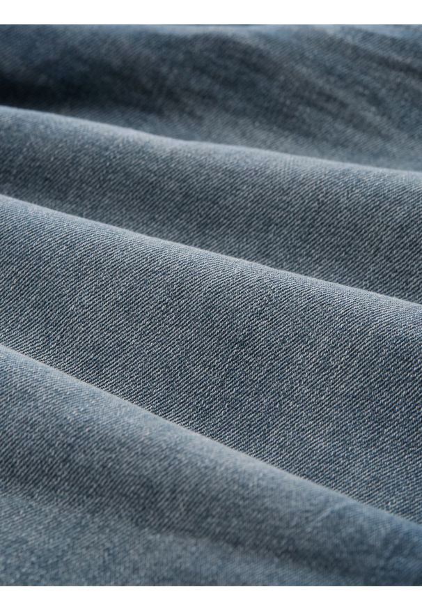 Męskie Krótkie Spodenki Tom Tailor TTJosh Regular Slim Jeans Short 1044973. Okazja: na spacer, na co dzień. Materiał: jeans. Długość: krótkie. Sezon: lato. Styl: elegancki, casual, wakacyjny, klasyczny