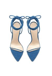 FEMME Los Angeles - Niebieskie sandały na szpilce Luce. Zapięcie: pasek. Kolor: niebieski. Materiał: denim. Sezon: lato. Obcas: na szpilce #5