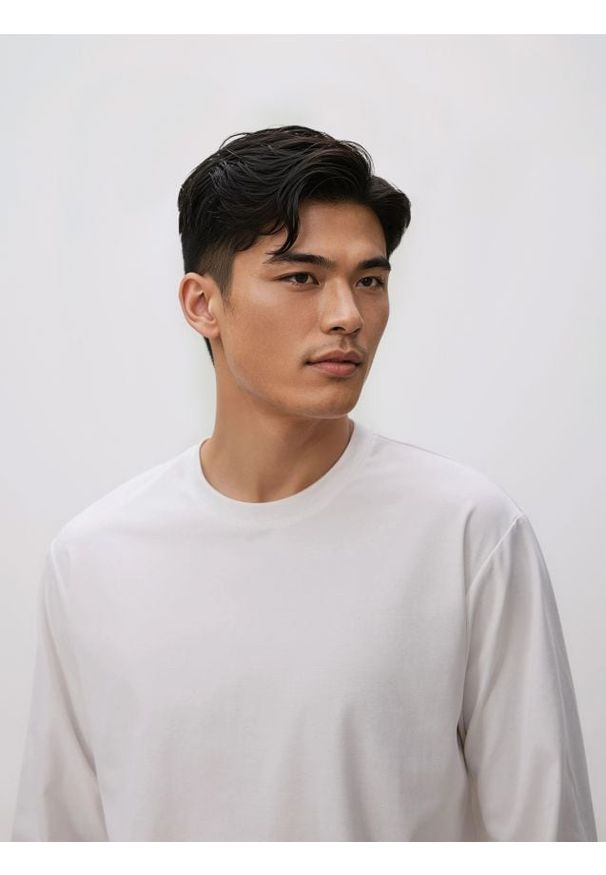 Reserved - Longsleeve z bawełną - biały. Kolor: biały. Materiał: bawełna. Długość rękawa: długi rękaw. Wzór: gładki