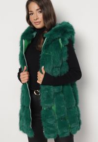 Born2be - Zielona Kamizelka Futrzana z Kapturem Sophal. Typ kołnierza: kaptur. Kolor: zielony. Materiał: futro #4