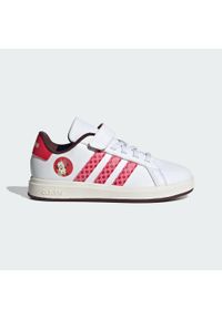 Adidas - Buty Disney Minnie Mouse Grand Court 2.0 Kids. Kolor: czerwony, różowy, biały, wielokolorowy. Materiał: materiał. Wzór: motyw z bajki. Sport: turystyka piesza