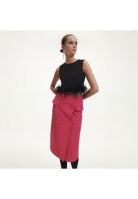 Reserved - Dwurzędowa spódnica midi - Różowy. Kolor: różowy #1