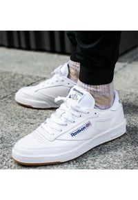 Buty do chodzenia męskie Reebok Club C 85. Okazja: na co dzień. Kolor: biały. Materiał: skóra, syntetyk, tkanina, materiał. Model: Reebok Club, Reebok Classic. Sport: turystyka piesza