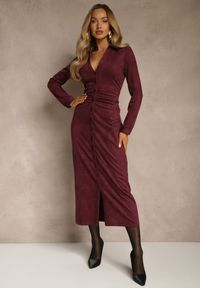 Renee - Bordowa Marszczona Sukienka z Imitacji Zamszu o Koszulowym Kroju Esora. Okazja: na randkę. Typ kołnierza: dekolt w serek. Kolor: czerwony. Materiał: zamsz. Typ sukienki: koszulowe #3