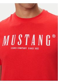 Mustang T-Shirt Austin 1016853 Czerwony Regular Fit. Kolor: czerwony. Materiał: bawełna #6