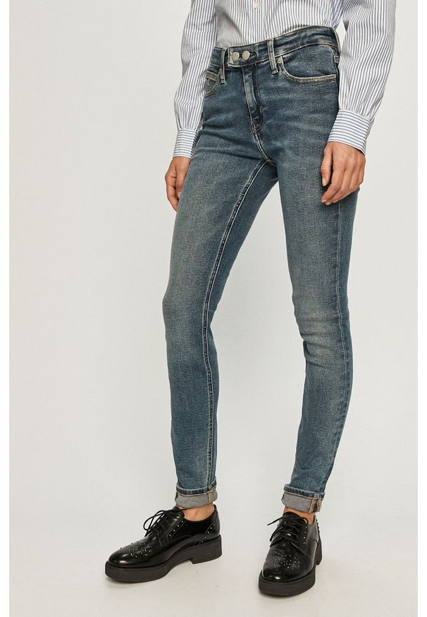 Calvin Klein Jeans - Jeansy CKJ 011. Kolor: niebieski. Materiał: bawełna, denim, elastan