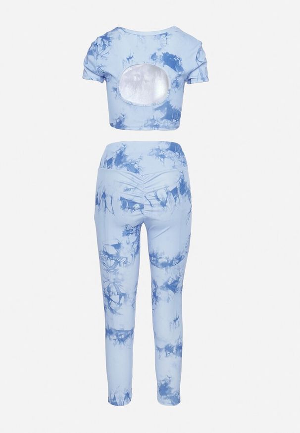 Born2be - Niebieski Komplet Sportowy z Wzorem Tie-Dye Top z Krótkimi Rękawami i Leggisy Larvena. Kolor: niebieski