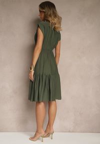 Renee - Ciemnozielona Rozkloszowana Sukienka z Wiskozy Linurea. Okazja: na co dzień. Kolor: zielony. Materiał: wiskoza. Styl: klasyczny, elegancki, casual