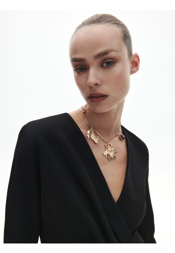 Reserved - Sukienka o kroju marynarki - czarny. Kolor: czarny. Materiał: włókno, tkanina