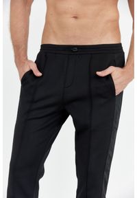 La Martina - LA MARTINA Czarne męskie spodnie dresowe z lampasami, Rozmiar XL. Kolor: czarny. Materiał: dresówka #6