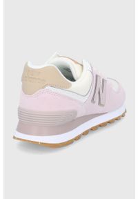 New Balance Buty kolor różowy na płaskiej podeszwie. Nosek buta: okrągły. Zapięcie: sznurówki. Kolor: różowy. Obcas: na płaskiej podeszwie