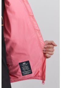 Tommy Jeans Kurtka DW0DW09350.4890 damska kolor różowy przejściowa. Okazja: na co dzień. Kolor: różowy. Materiał: poliamid. Styl: casual #2