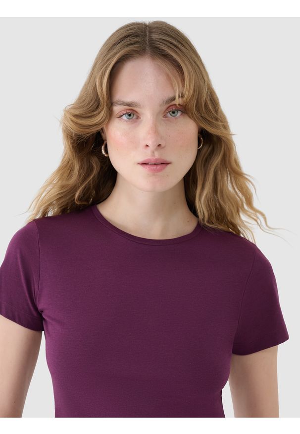 4f - 4F T-shirt slim z modalem damski - fioletowy XS. Okazja: na co dzień. Kolor: fioletowy. Materiał: bawełna, jersey, materiał, dzianina. Długość rękawa: krótki rękaw. Długość: krótkie. Wzór: gładki, ze splotem. Sezon: lato. Styl: klasyczny, sportowy, casual