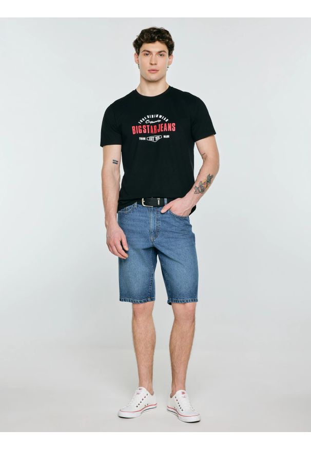 Big-Star - Koszulka męska z kontrastowym nadrukiem czarna Sers 906. Kolor: czarny. Materiał: dzianina, skóra. Wzór: nadruk. Styl: klasyczny, sportowy