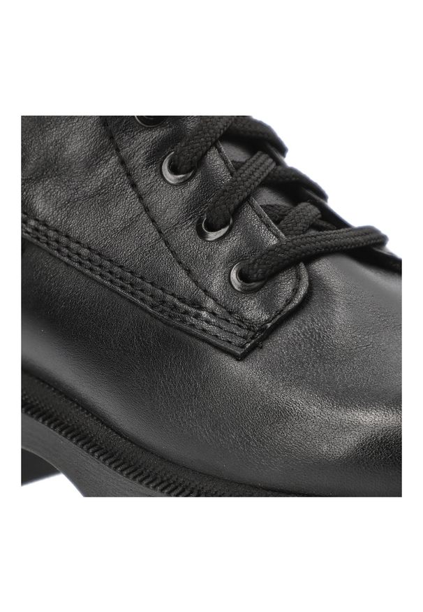 Czarne Botki Nessi Płaskie Obuwie Damskie. Okazja: na co dzień. Kolor: czarny. Materiał: skóra. Obcas: na obcasie. Styl: casual, elegancki