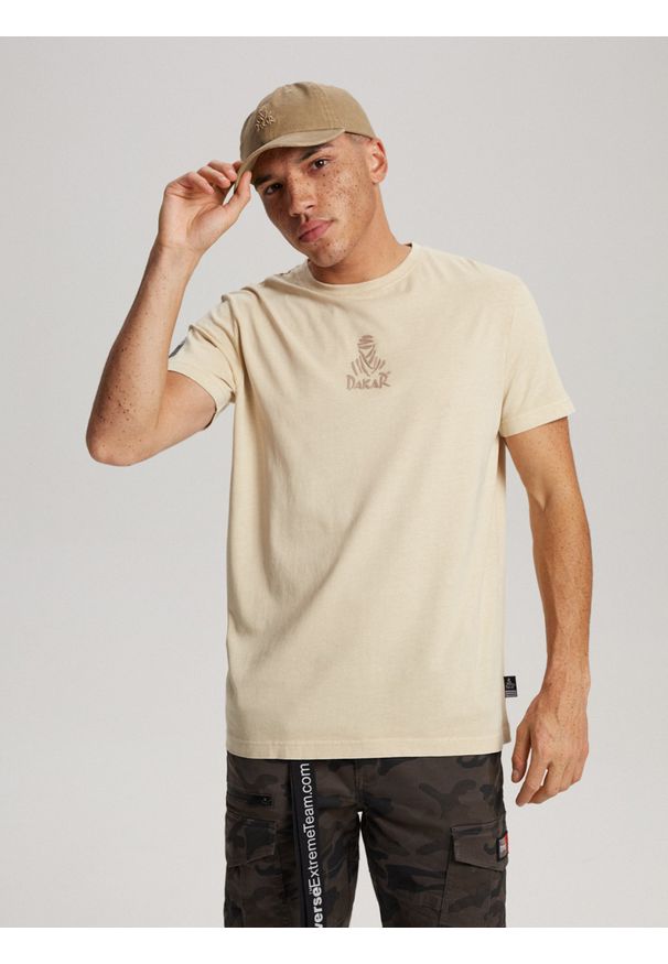 Diverse - T-shirt męski z nadrukiem DKR D 0523 S1822 - - Rozmiar: XL. Kolor: beżowy. Materiał: bawełna. Wzór: nadruk