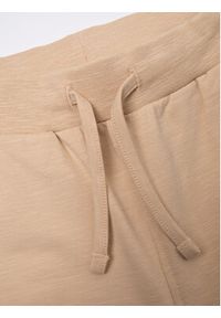 COCCODRILLO - Coccodrillo Spodnie dresowe WC2120101GRO Beżowy Regular Fit. Kolor: beżowy. Materiał: bawełna, dresówka #4