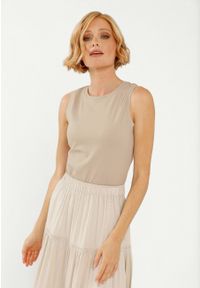 Volcano - Prążkowany top, Slim Fit, T-DEMI. Kolor: beżowy. Materiał: prążkowany. Długość rękawa: na ramiączkach. Wzór: jednolity