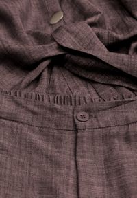 Born2be - Brązowy Komplet z Lnem i Wiskozą Szerokie Spodnie i Koszula z Wiązaniem Ravilith. Kolor: brązowy. Materiał: wiskoza, len #2