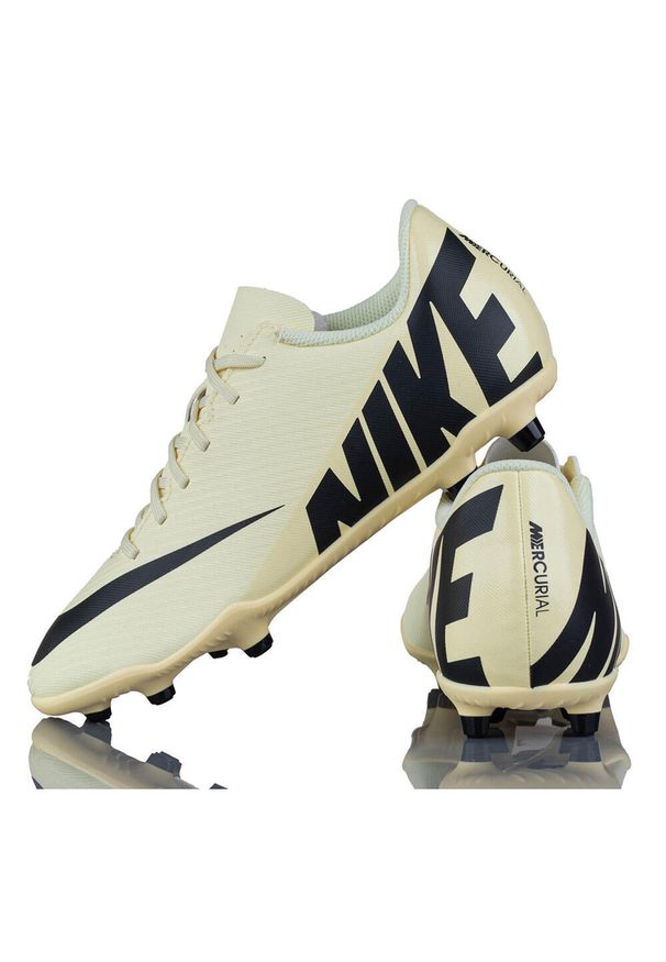 Korki do gry w piłkę Nike Zoom Vapor 15 Academy na trawę. Kolor: żółty. Materiał: syntetyk. Model: Nike Zoom. Sport: piłka nożna