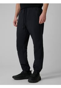 4f - 4F Spodnie casual joggery męskie - czarne S. Kolor: czarny. Materiał: tkanina #2