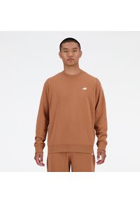 Bluza męska New Balance MT41507WUT – brązowa. Kolor: brązowy. Materiał: dresówka, bawełna, tkanina, poliester. Wzór: napisy, aplikacja, haft