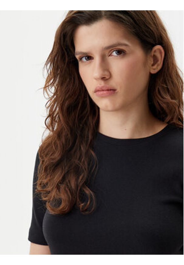 GAP - Gap T-Shirt 679172-00 Czarny Stretch Fit. Kolor: czarny. Materiał: bawełna