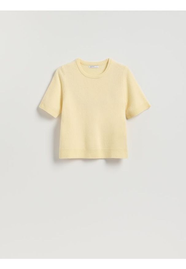 Reserved - Wełniany sweter - jasnożółty. Kolor: żółty. Materiał: wełna