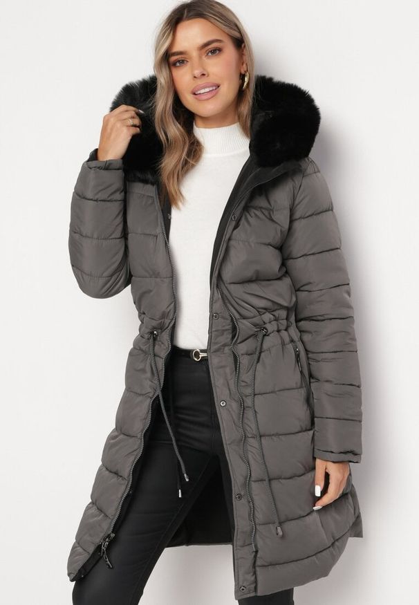 Born2be - Szaro-Czarna Dwustronna Kurtka za Kolano z Kapturem z Futerkiem Zephyro. Typ kołnierza: kaptur. Kolor: czarny. Materiał: futro. Długość: długie. Wzór: aplikacja, gładki