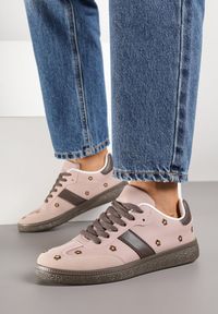 Born2be - Różowe Sneakersy Typu Tenisówki z Kwiatkami Reisare. Okazja: na co dzień. Kolor: różowy. Materiał: jeans. Wzór: kwiaty
