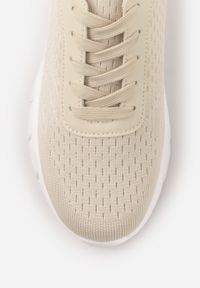 Born2be - Beżowe Minimalistyczne Buty Sportowe z Siateczki na Tłoczonej Podeszwie Zanera. Okazja: na co dzień, na spacer. Kolor: beżowy. Materiał: jeans. Szerokość cholewki: normalna. Sport: turystyka piesza, fitness, joga i pilates #5