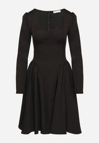 Born2be - Czarna Rozkloszowana Sukienka z Usztywnianymi Miseczkami Tillimara. Kolor: czarny. Typ sukienki: dopasowane #4