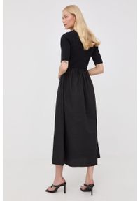 GESTUZ - Gestuz sukienka kolor czarny midi rozkloszowana. Kolor: czarny. Materiał: bawełna, materiał, wiskoza, dzianina. Długość rękawa: krótki rękaw. Typ sukienki: rozkloszowane. Długość: midi #7