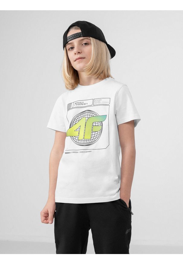 4f - T-shirt z nadrukiem chłopięcy. Kolor: biały. Materiał: dzianina, bawełna. Wzór: nadruk