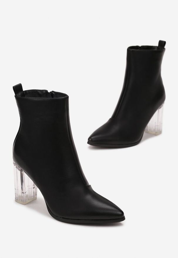 Born2be - Czarne Botki Nyala. Wysokość cholewki: za kostkę. Nosek buta: szpiczasty. Zapięcie: zamek. Kolor: czarny. Materiał: materiał. Szerokość cholewki: normalna. Obcas: na słupku. Styl: elegancki