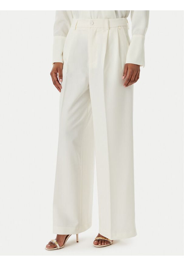 Rinascimento Spodnie palazzo CFC0123671003 Écru Regular Fit. Kolor: kremowy. Materiał: syntetyk
