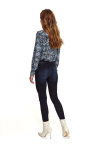 TOP SECRET - Spodnie jeansowe damskie push up. Kolor: czarny. Materiał: jeans. Sezon: zima. Styl: klasyczny #2
