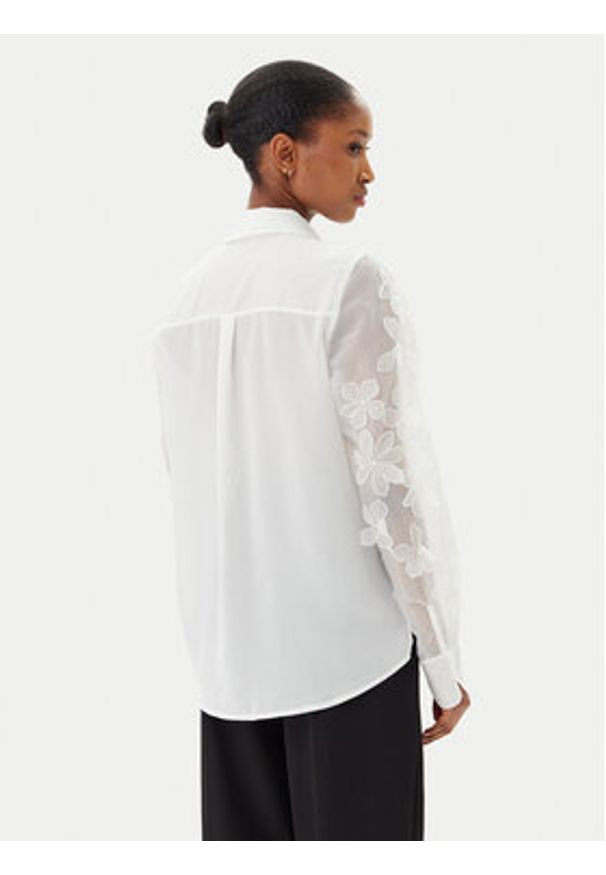 French Connection Koszula 72YAV Biały Regular Fit. Kolor: biały. Materiał: syntetyk