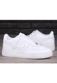 Buty Nike Air Force 1 LE. Kolor: biały. Model: Nike Air Force. Sport: turystyka piesza