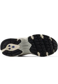 Buty unisex New Balance MR530CN – brązowe. Okazja: na co dzień. Kolor: brązowy. Materiał: zamsz, skóra, materiał, syntetyk. Szerokość cholewki: normalna. Sezon: lato #2