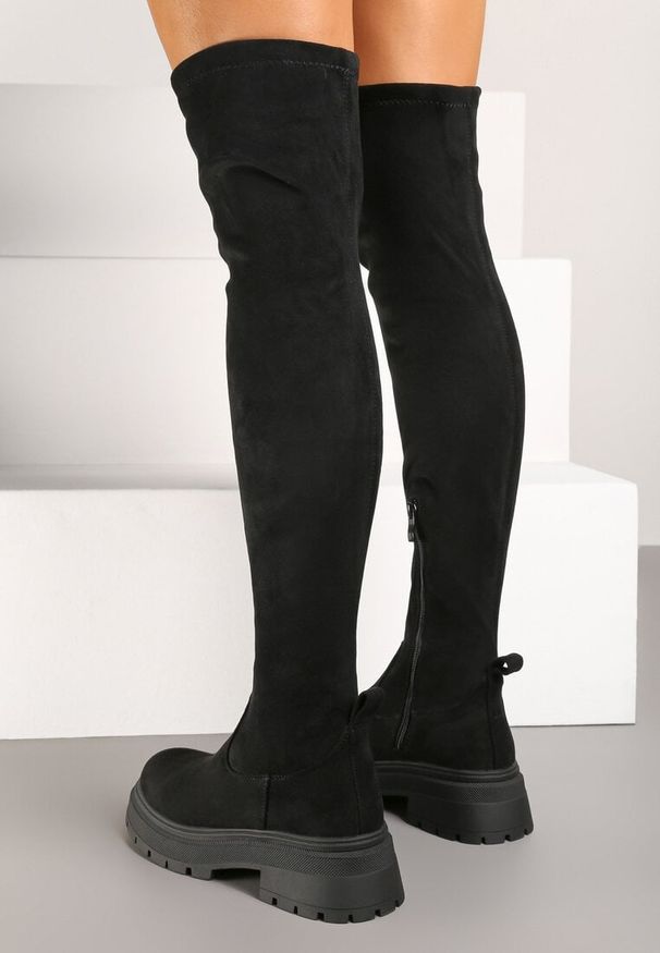 Born2be - Czarne Kozaki na Grubej Podeszwie za Kolano Nialarae. Okazja: na co dzień. Wysokość cholewki: za kolano. Kolor: czarny. Materiał: jeans. Obcas: na obcasie. Styl: casual, elegancki, wizytowy. Wysokość obcasa: średni