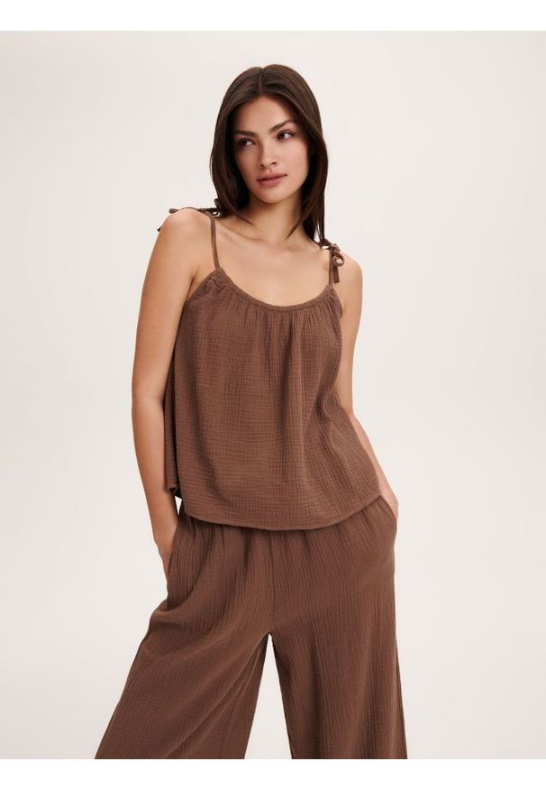 Reserved - Bawełniany top - brązowy. Kolor: brązowy. Materiał: bawełna