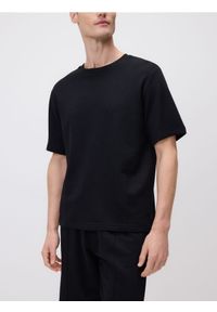 Reserved - T-shirt regular z włóknem bambusowym - czarny. Kolor: czarny. Materiał: włókno #1